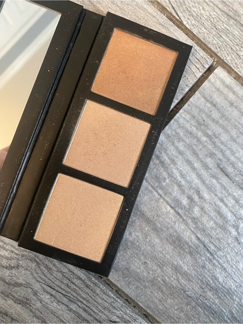 MAC Hyperreal Glow Palette